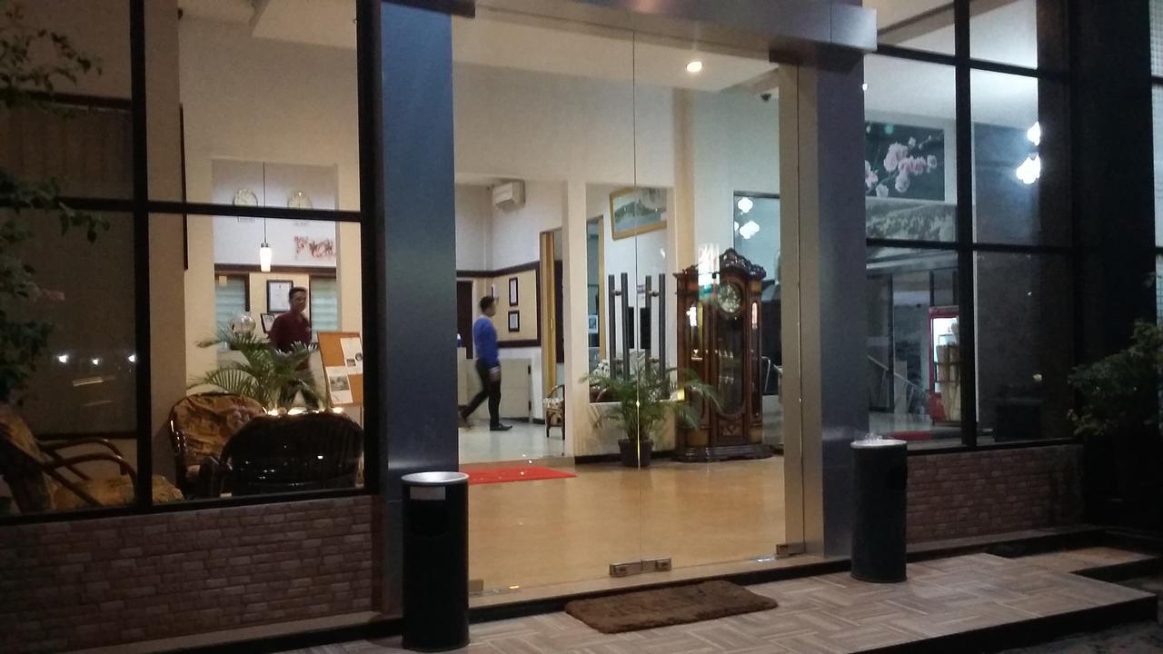 فندق كوين سيتي بانجارماسين المظهر الخارجي الصورة