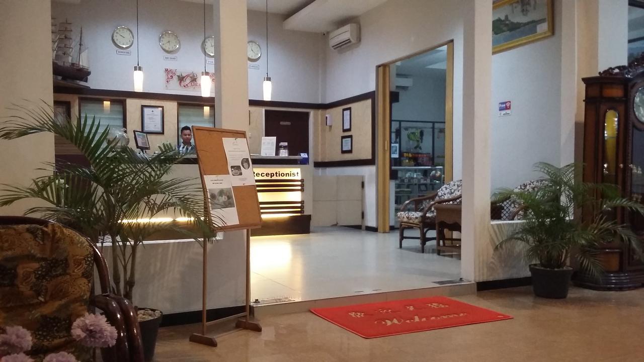 فندق كوين سيتي بانجارماسين المظهر الخارجي الصورة